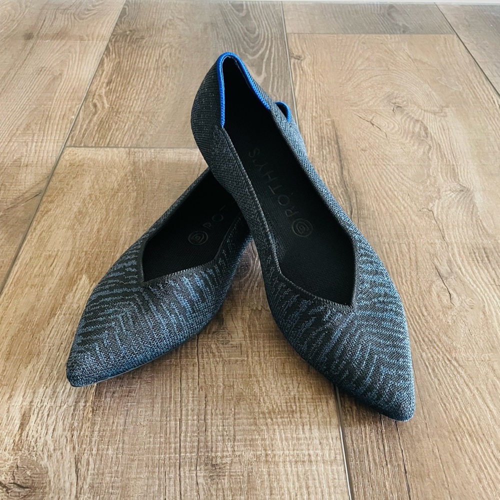 EUC Rothy’s Point in Midnight Metallic